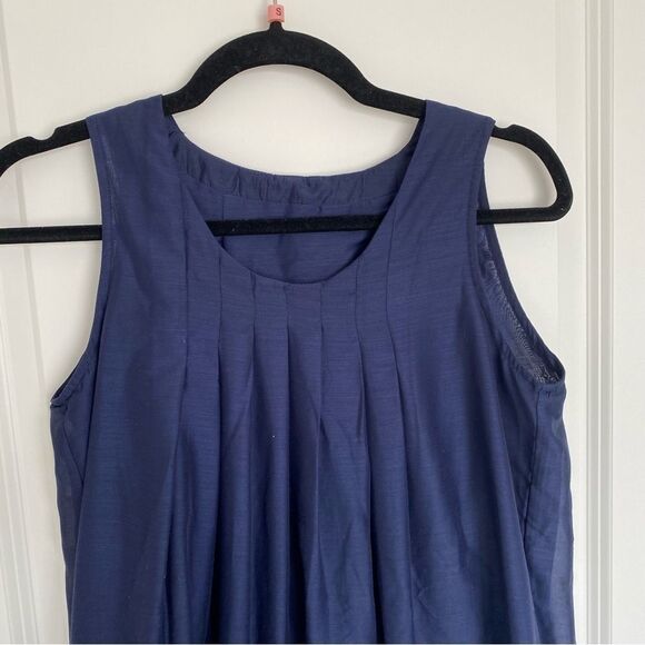 LIÈBO | sleeveless dress with embroidered detail - Picture 3 of 10